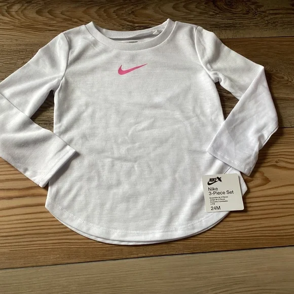 Nike girls 3 pc vest set size 24 months(NWT) - Picture 3 of 7